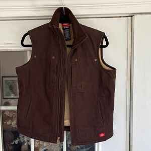 Dickies Insulated Brown Sherpa Work Vest. Size M. Excellent Condition.